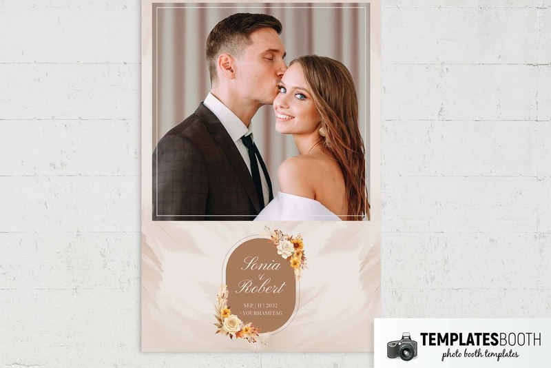 Autumn Wedding photo booth template: portrait print with one photo on a white table